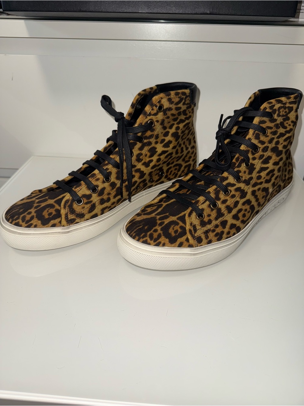 Saint Laurent Leopard Print High-Top Sneakers - New Full Set - Picture 3 of 17